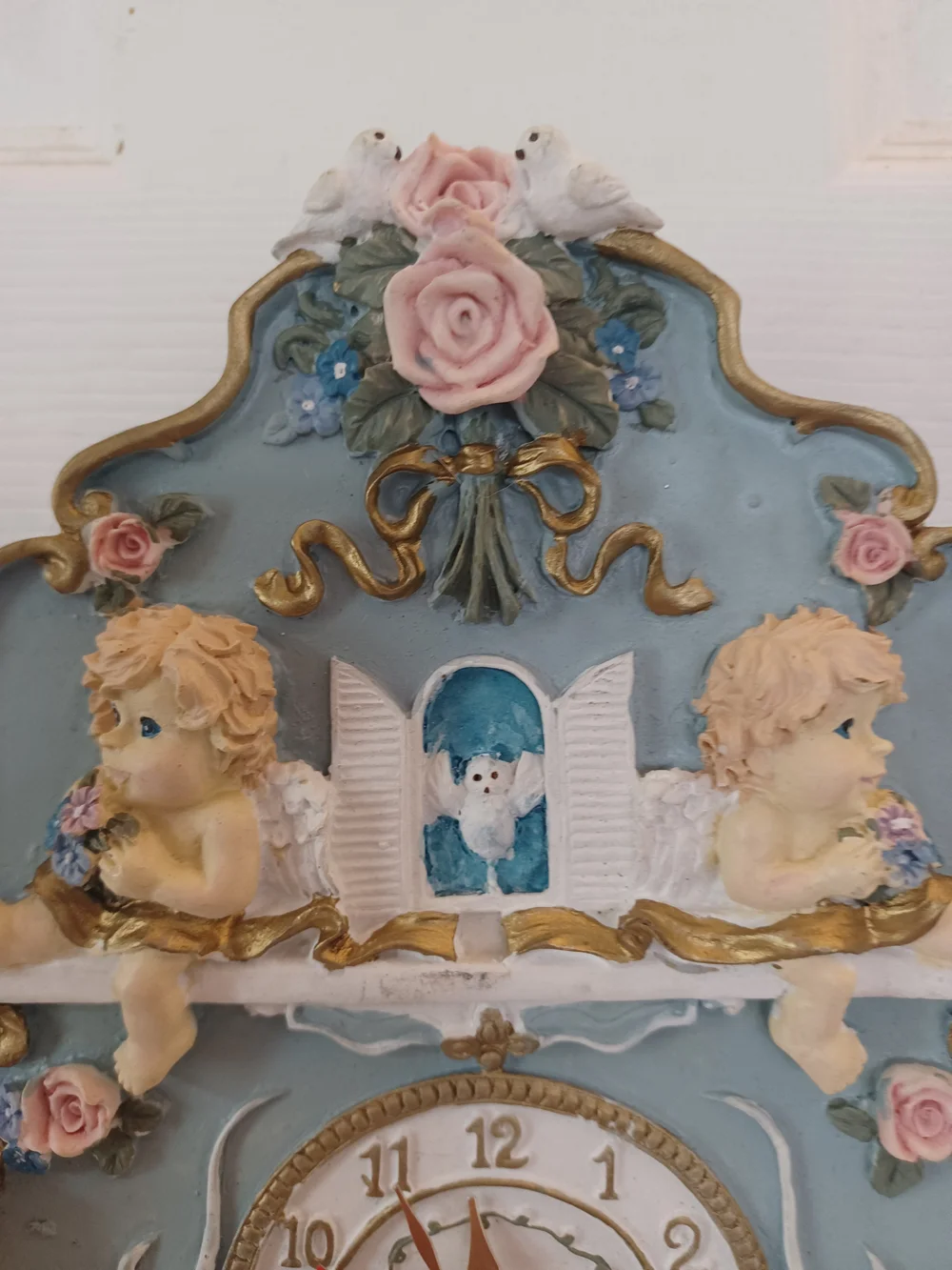 Vintage M194 Musical Cupids & Roses Miniature Wall Novelty Clock Shabby Chic